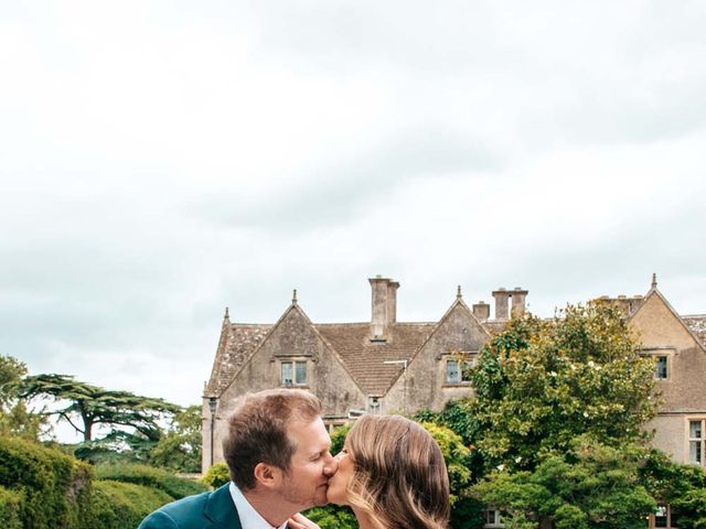 Hannah and Jon's Wedding in Gloucester, Gloucestershire 19