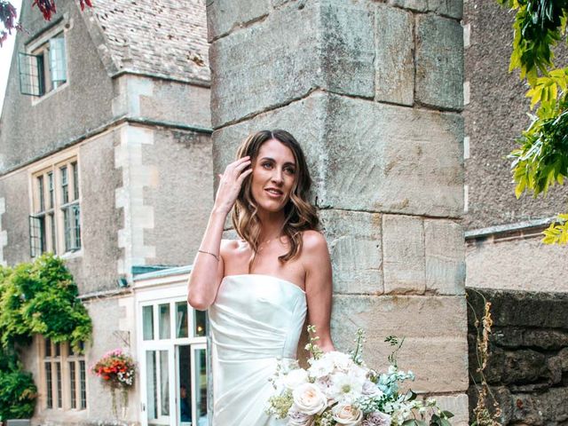 Hannah and Jon's Wedding in Gloucester, Gloucestershire 28