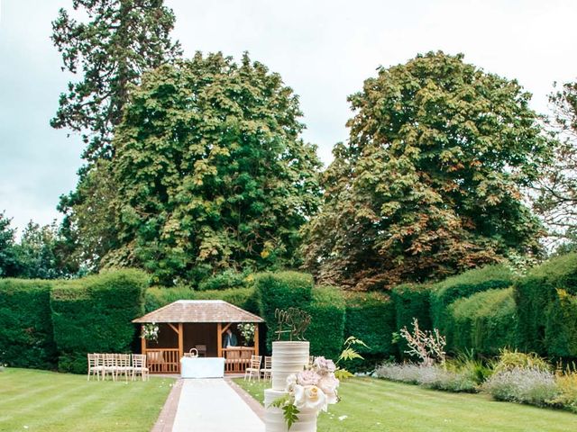 Hannah and Jon's Wedding in Gloucester, Gloucestershire 43