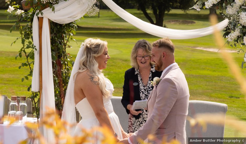 Sam and Kate's Wedding in Ampfield, Hampshire