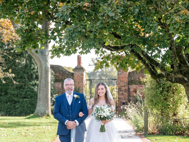 William and Lisa-Marie&apos;s Wedding in Epping, Essex 15