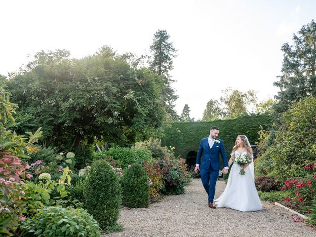 William and Lisa-Marie&apos;s Wedding in Epping, Essex 34