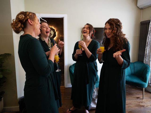 Richard and Abi's Wedding in Aylesbury, Buckinghamshire 6