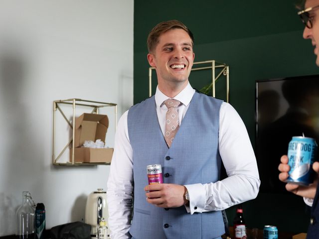 Richard and Abi's Wedding in Aylesbury, Buckinghamshire 7