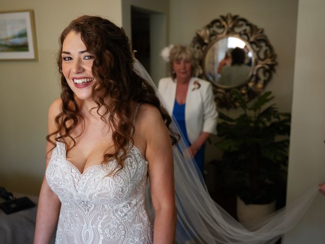 Richard and Abi's Wedding in Aylesbury, Buckinghamshire 9