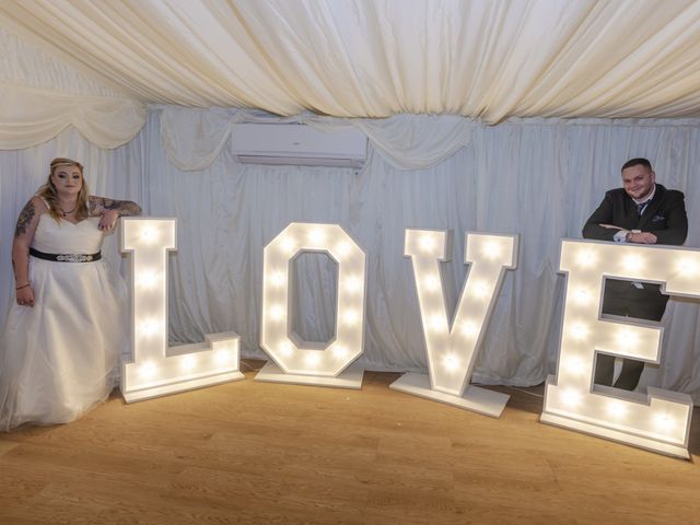 Sian and Tony's Wedding in Spalding, Lincolnshire 23