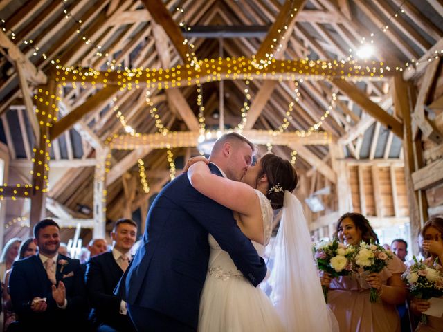 Tom and Amy&apos;s Wedding in Silchester, Hampshire 26