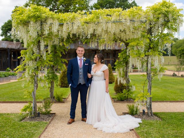 Tom and Amy&apos;s Wedding in Silchester, Hampshire 38