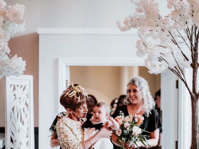 Karl and Hannah&apos;s Wedding in Manchester, Greater Manchester 20
