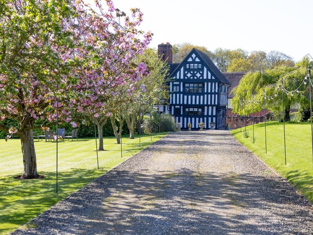 Yentl and Sophie&apos;s Wedding in Bridgnorth , Shropshire 4