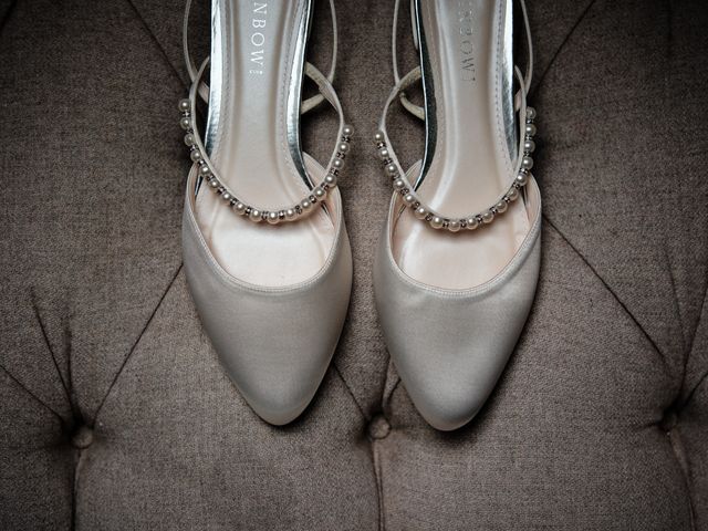 Jake and Emma&apos;s Wedding in Royston, Hertfordshire 2