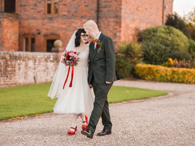 Isobel and Joshua&apos;s Wedding in Bobbington, Staffordshire 2