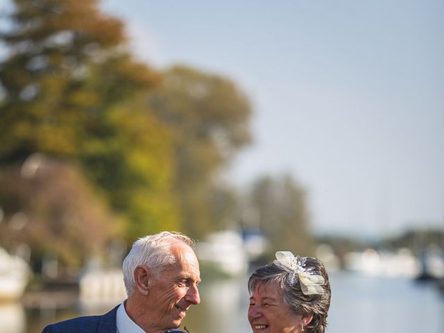 Pete and Gina&apos;s Wedding in Dorchester, Dorset 3