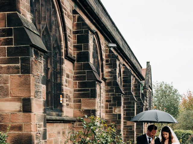 Meredith and Graham&apos;s Wedding in Manchester, Greater Manchester 7