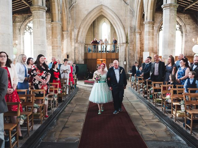 Dave and Mandy&apos;s Wedding in Spalding, Lincolnshire 6