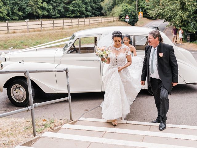 Daniel and Robyn&apos;s Wedding in Hitchin, Hertfordshire 3