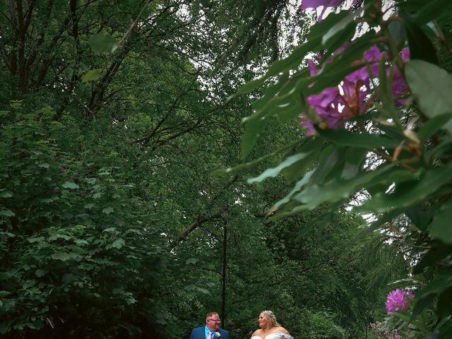 Arron and Layla's Wedding in Blackwood, Caerphilly 15