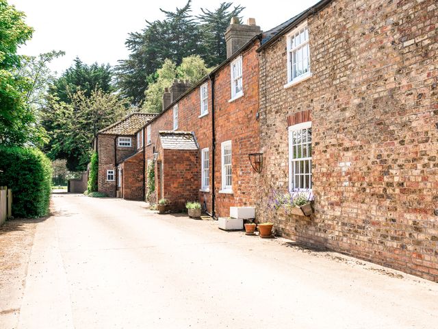 Rob and Justine&apos;s Wedding in Beverley, East Riding of Yorkshire 16