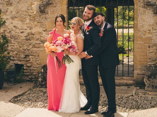 Luke and Hannah&apos;s Wedding in Brize Norton, Oxfordshire 42