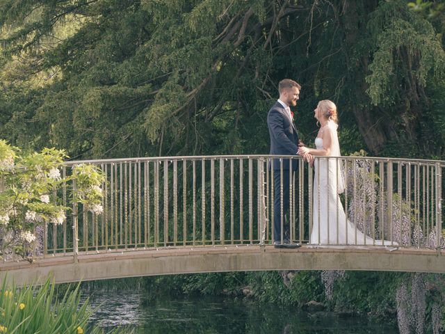 Luke and Hannah&apos;s Wedding in Brize Norton, Oxfordshire 77