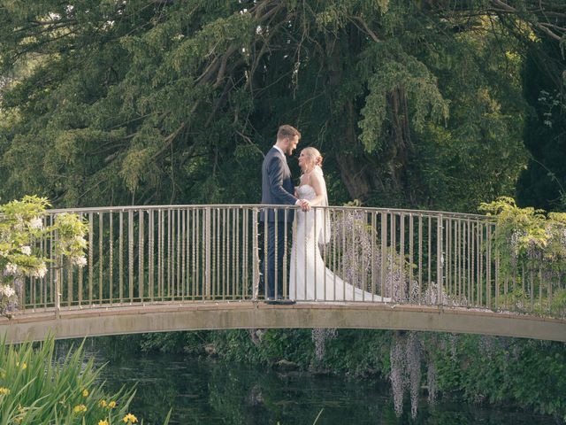 Luke and Hannah&apos;s Wedding in Brize Norton, Oxfordshire 79