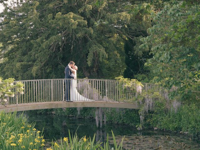 Luke and Hannah&apos;s Wedding in Brize Norton, Oxfordshire 82