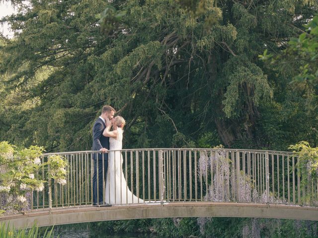 Luke and Hannah&apos;s Wedding in Brize Norton, Oxfordshire 86