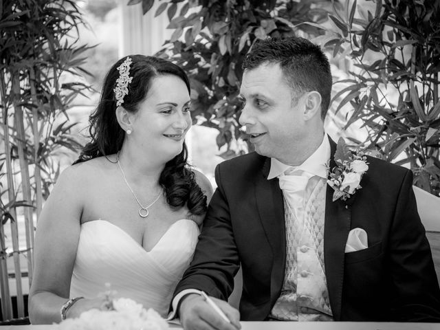 Yvette and Darren&apos;s Wedding in Welwyn Garden City, Hertfordshire 9