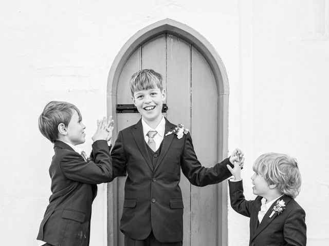 Mark and Rachel&apos;s Wedding in Henley On Thames, Oxfordshire 31