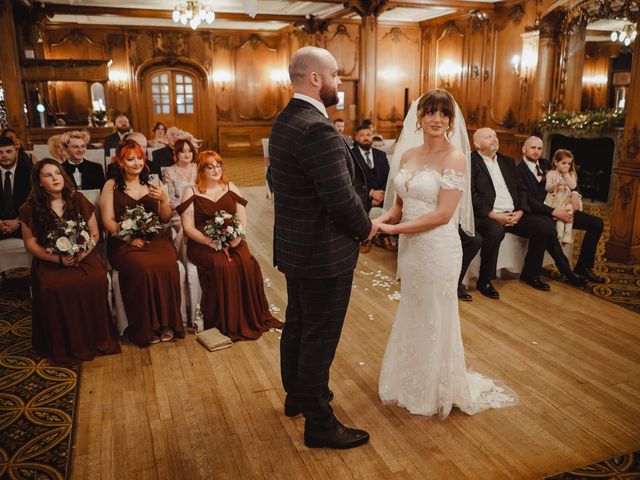 Paul and Leanne's Wedding in Alnwick, Northumberland 10