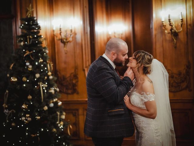 Paul and Leanne's Wedding in Alnwick, Northumberland 18