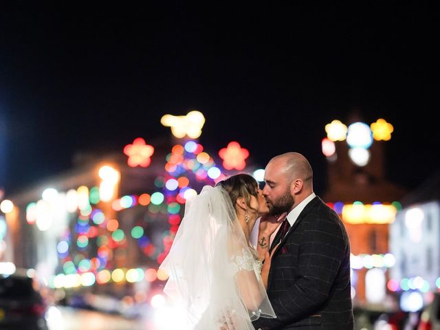 Paul and Leanne's Wedding in Alnwick, Northumberland 22