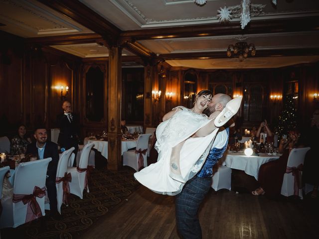 Paul and Leanne's Wedding in Alnwick, Northumberland 29