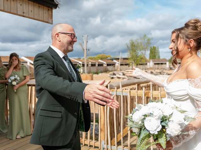 Lauren and Shaun's Wedding in Chester, Cheshire 12