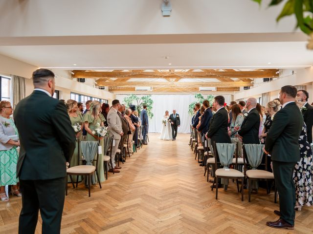 Lauren and Shaun's Wedding in Chester, Cheshire 14