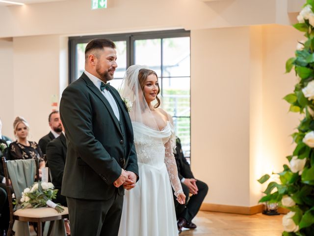 Lauren and Shaun's Wedding in Chester, Cheshire 15