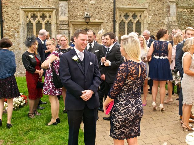 Simon and Jen&apos;s Wedding in Biggleswade, Bedfordshire 6
