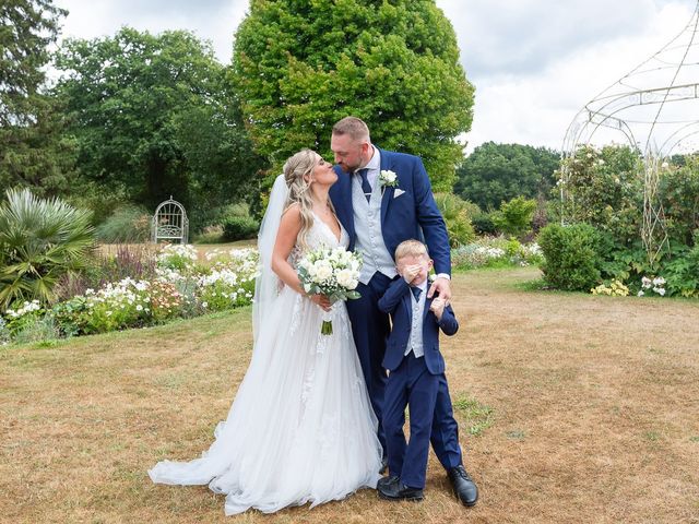 Kieran and Karen's Wedding in West Sussex, West Sussex 5