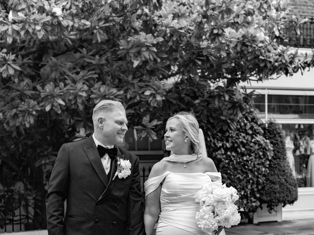 Katherine and Elliott's Wedding in Kensington &amp; Chelsea, West London 7