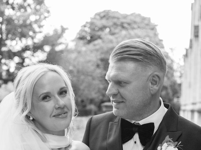 Katherine and Elliott's Wedding in Kensington &amp; Chelsea, West London 11