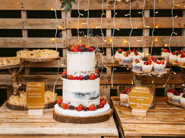 Alex and Kate's Wedding in Banbury, Oxfordshire 6