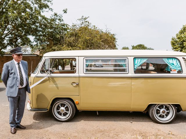 Alex and Kate's Wedding in Banbury, Oxfordshire 16