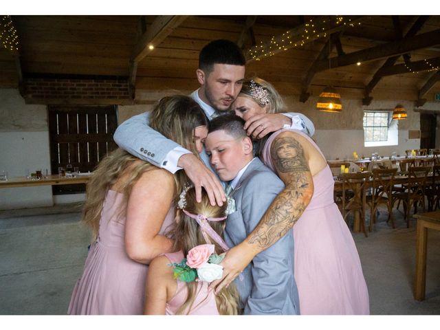 Hannah and Callum's Wedding in Kilgetty, Pembrokeshire 15