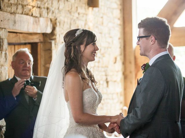 Gareth and Susannah&apos;s Wedding in Cirencester, Gloucestershire 6