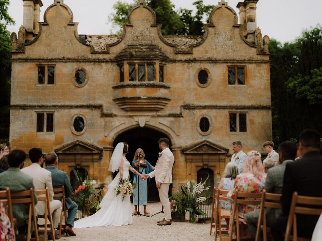 Stu and Nikki&apos;s Wedding in Cheltenham, Gloucestershire 28