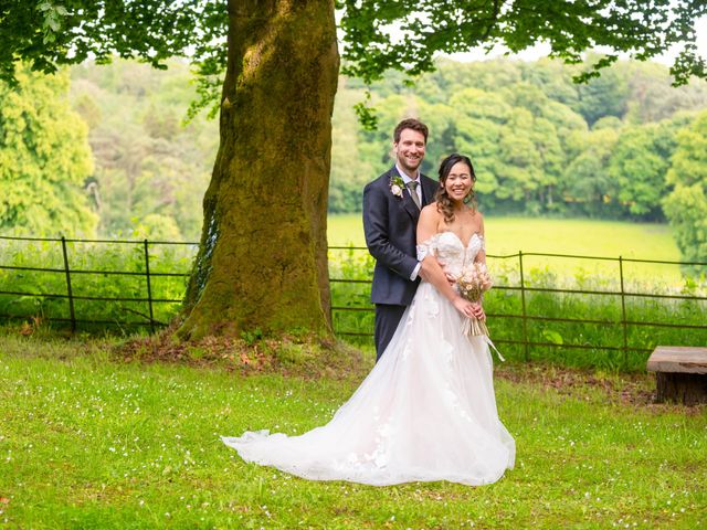 Robert and Sarra&apos;s Wedding in Bakewell, Derbyshire 8