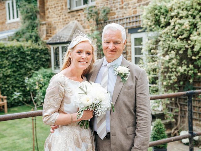 Michelle and John&apos;s Wedding in Oxon, Oxfordshire 12