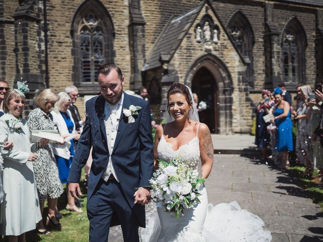 Luke and Meme&apos;s Wedding in Chesterfield, Derbyshire 4