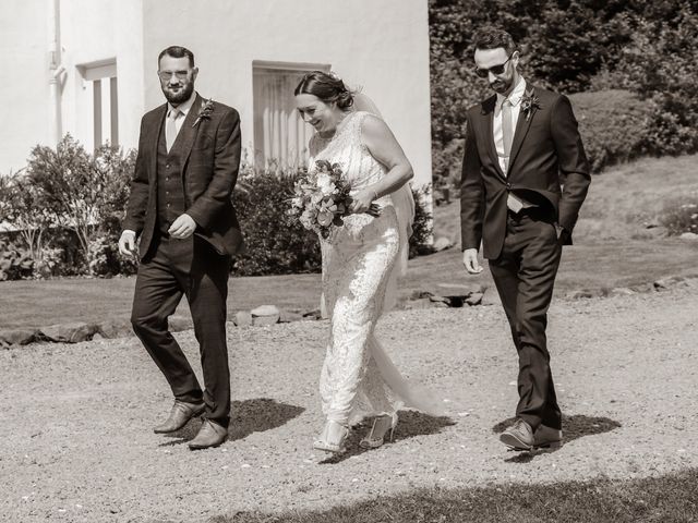 Alex and Sam&apos;s Wedding in Island of Skye, Highlands 10