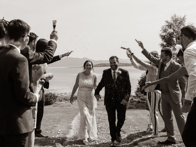 Alex and Sam&apos;s Wedding in Island of Skye, Highlands 13